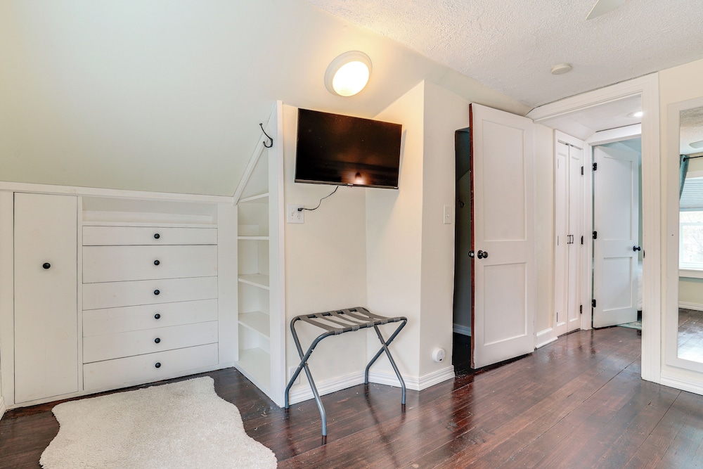 6 Mi to Dtwn: St Paul Home w/ Patio