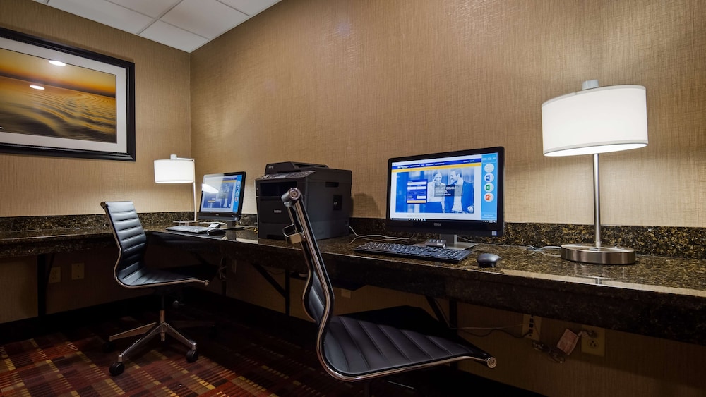 Best Western Plus Belle Meade Inn Suites - Property Image 3