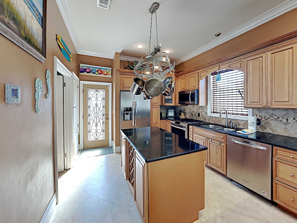 A Mid-Summer's Night Dream by Southern Vacation Rentals view 3