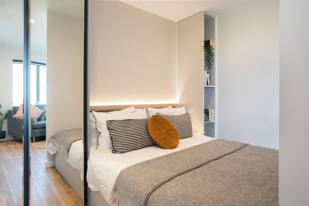Enclave Croydon