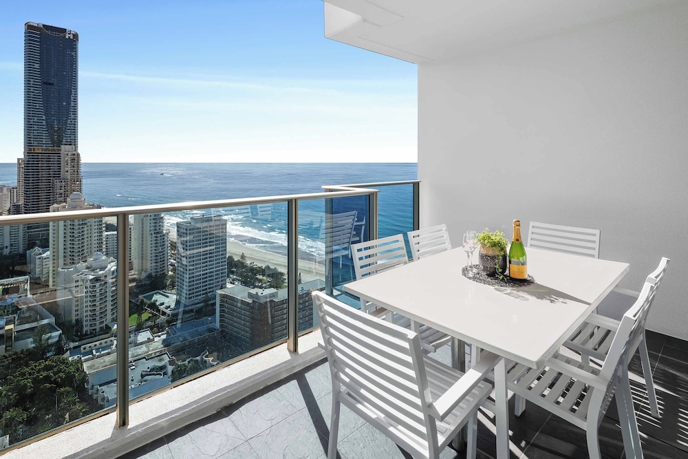 Holiday Holiday - H Residence Apartments