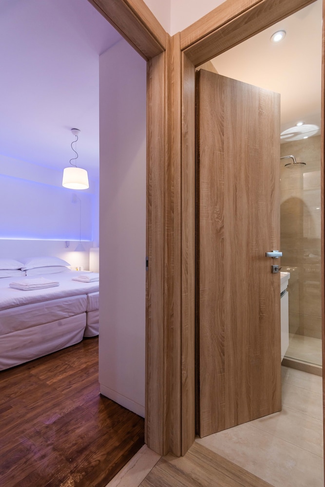 White Rock Milos Suites photo 5