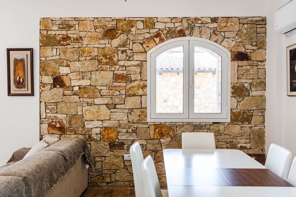 Siar The Large Villa