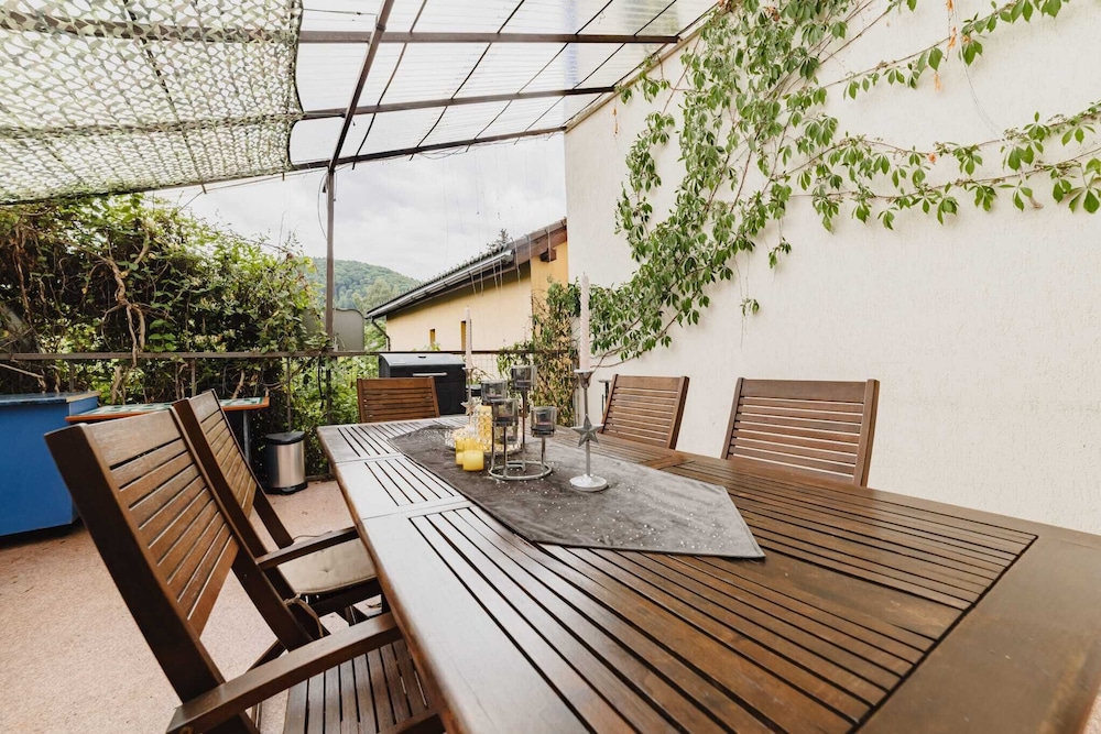 Noua Oasis BNB with parking