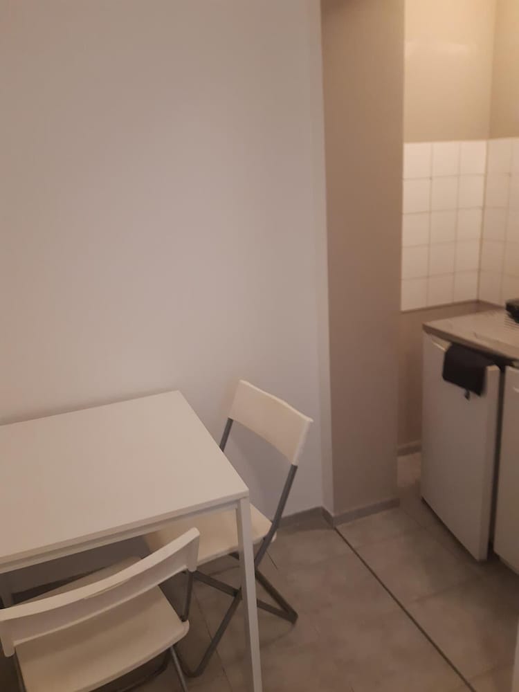 2-Rent Group Hostel Apartments SEN14