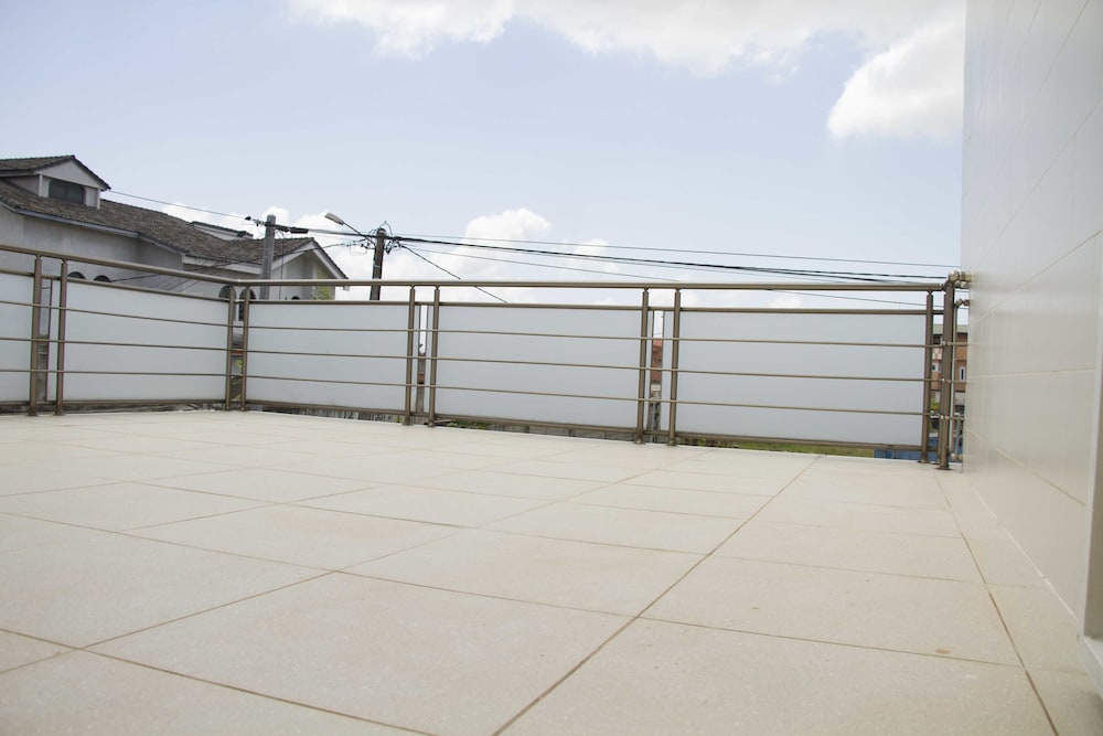 Residence White River 2 view 3