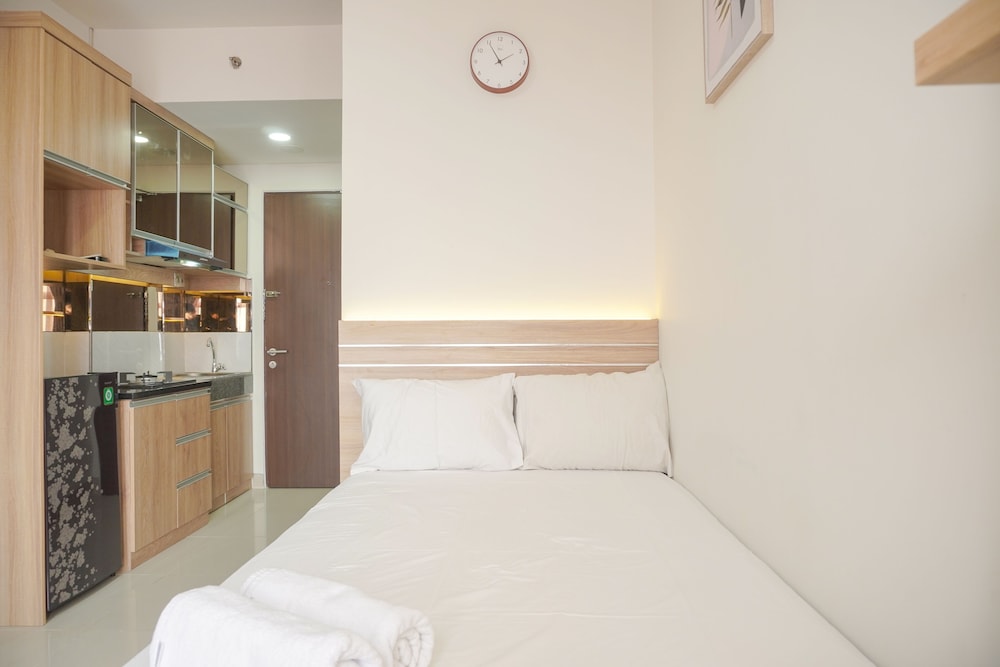 Simply Look Studio Transpark Cibubur Apartment