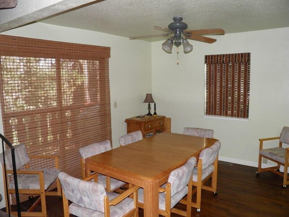 1210 Timber Lane