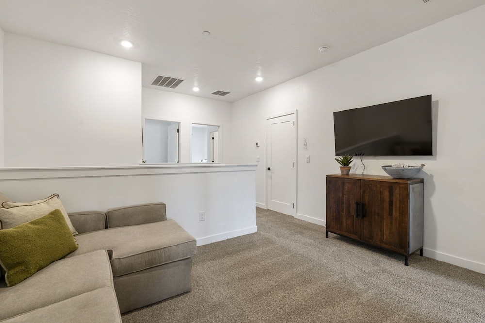 Ripple Retreat 4 Bedroom Townhouse