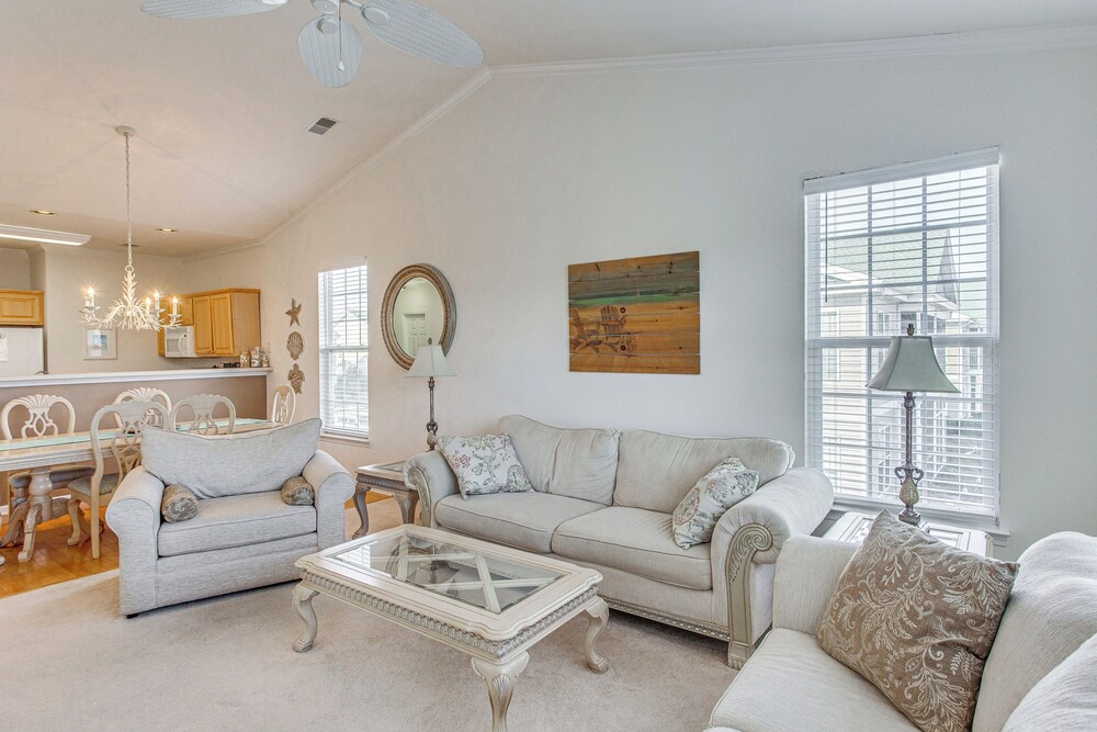 5 Mi to Shore: Condo w/ Patio in Sunset Beach!