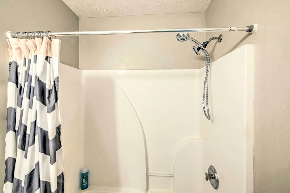 La Vergne Townhome: 22 Mi to Dtwn Nashville! - Property Image 1