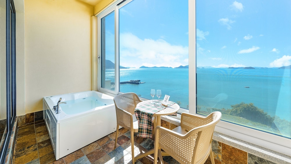Yeosu Stay Raonpine Spa Pension
