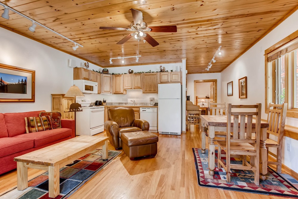 Estes Park Condos - Property Image 140