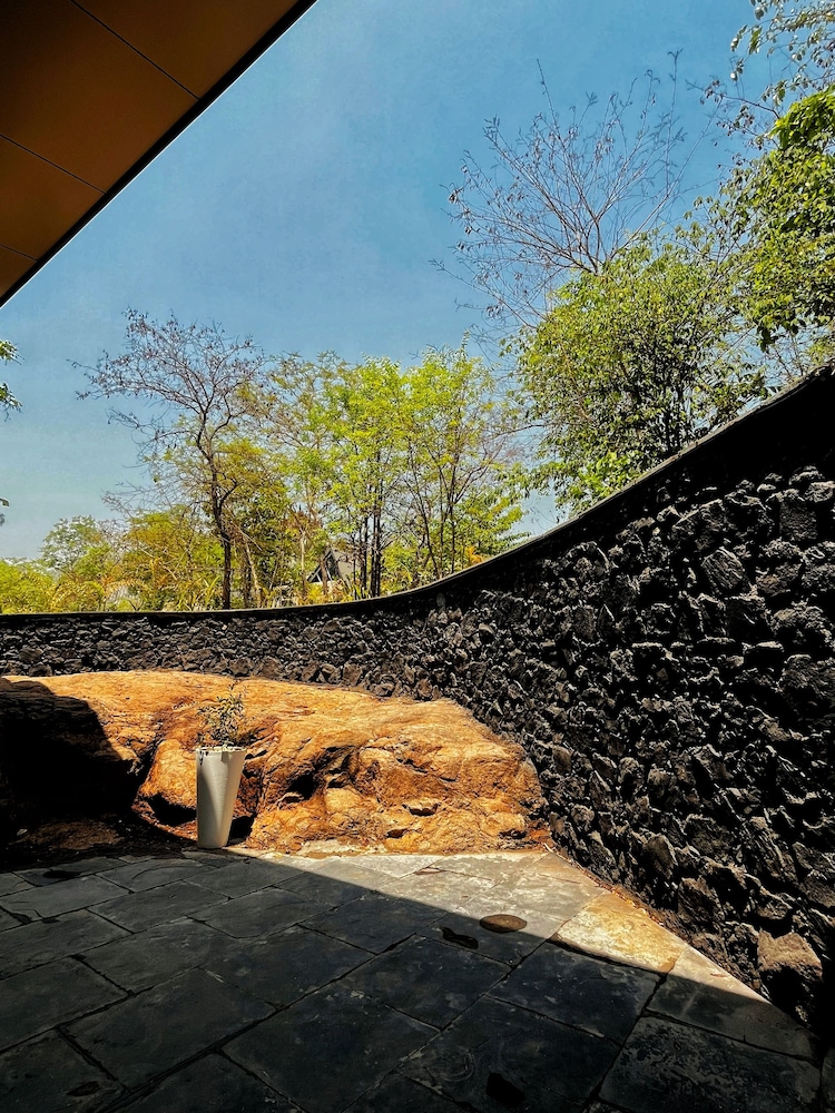 Bird's Nest Resort - Shahapur
