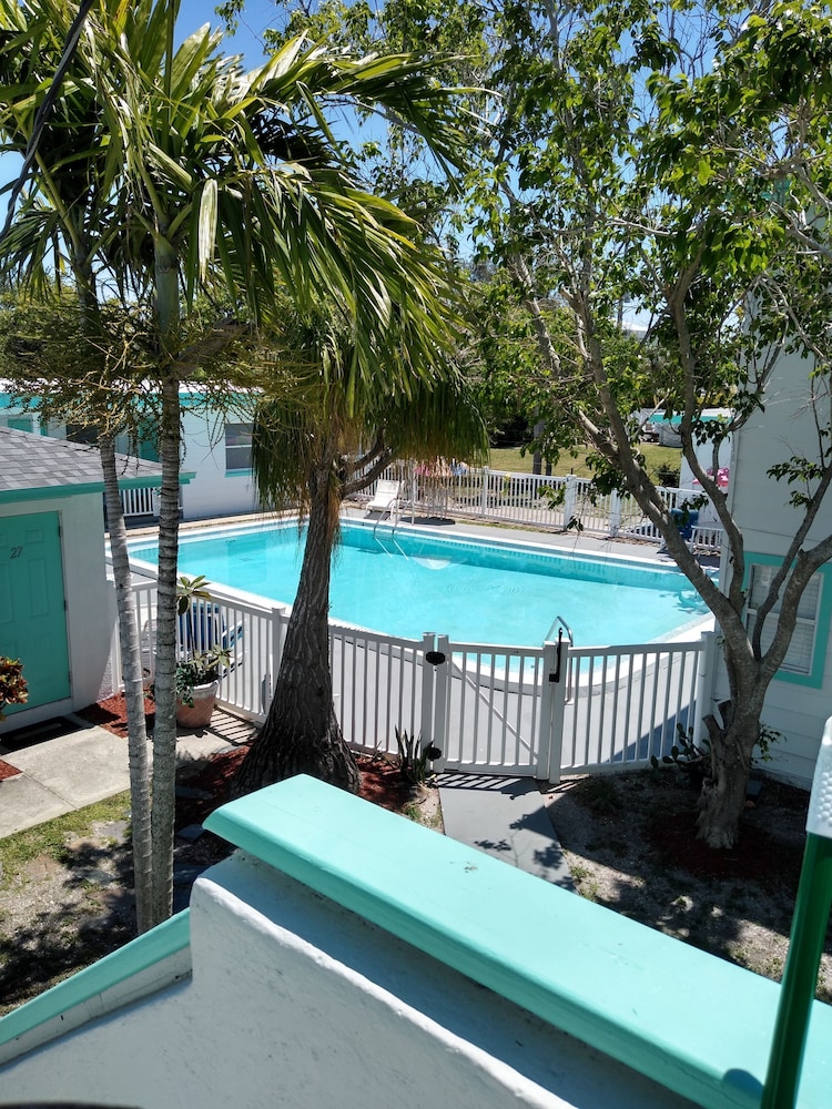 Swashbuckler Motel