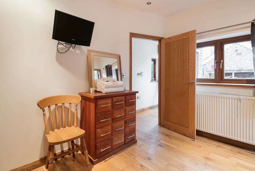Luxury 1bedroom Lodge in Prestwich view 4