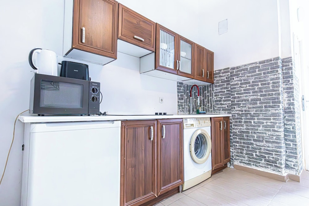Affordable Stay Near Wiener Stadthalle