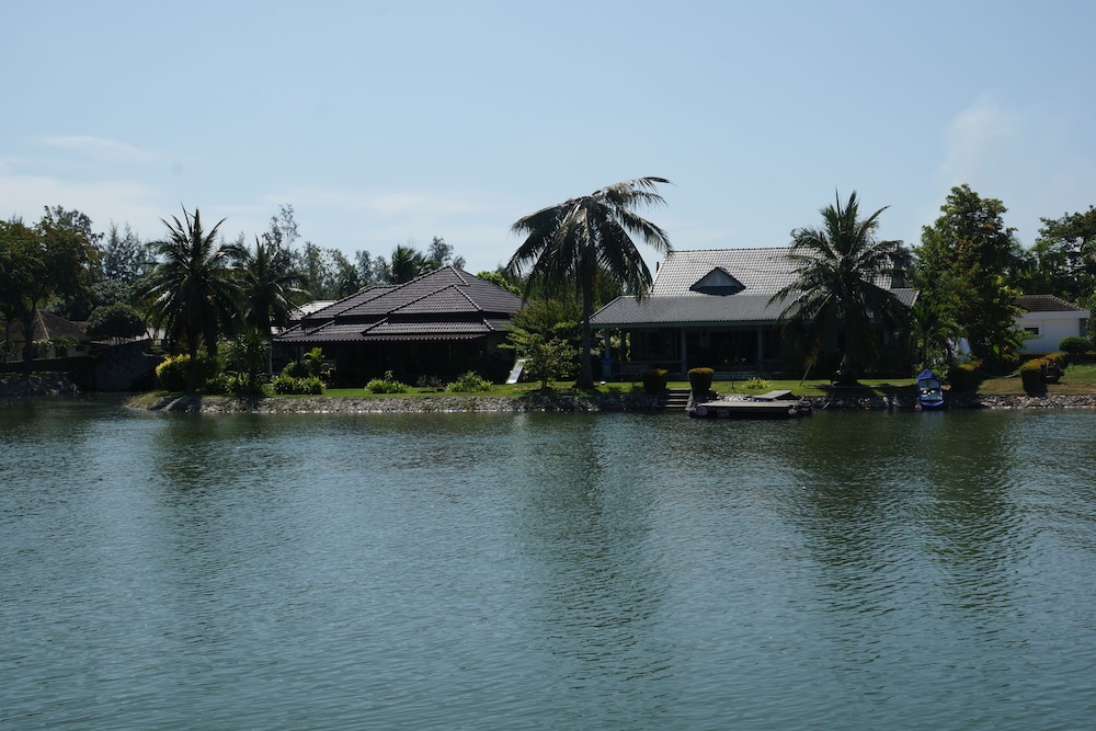 Rayong Rental Pool Villas