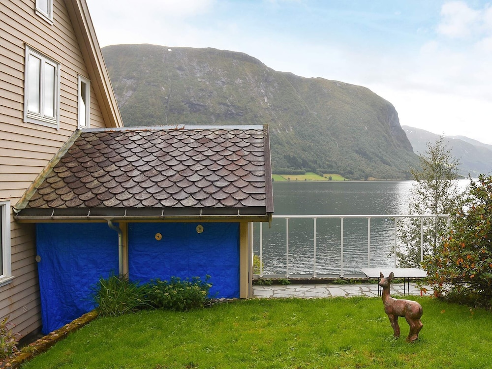 8 Person Holiday Home in Skei i Jølster