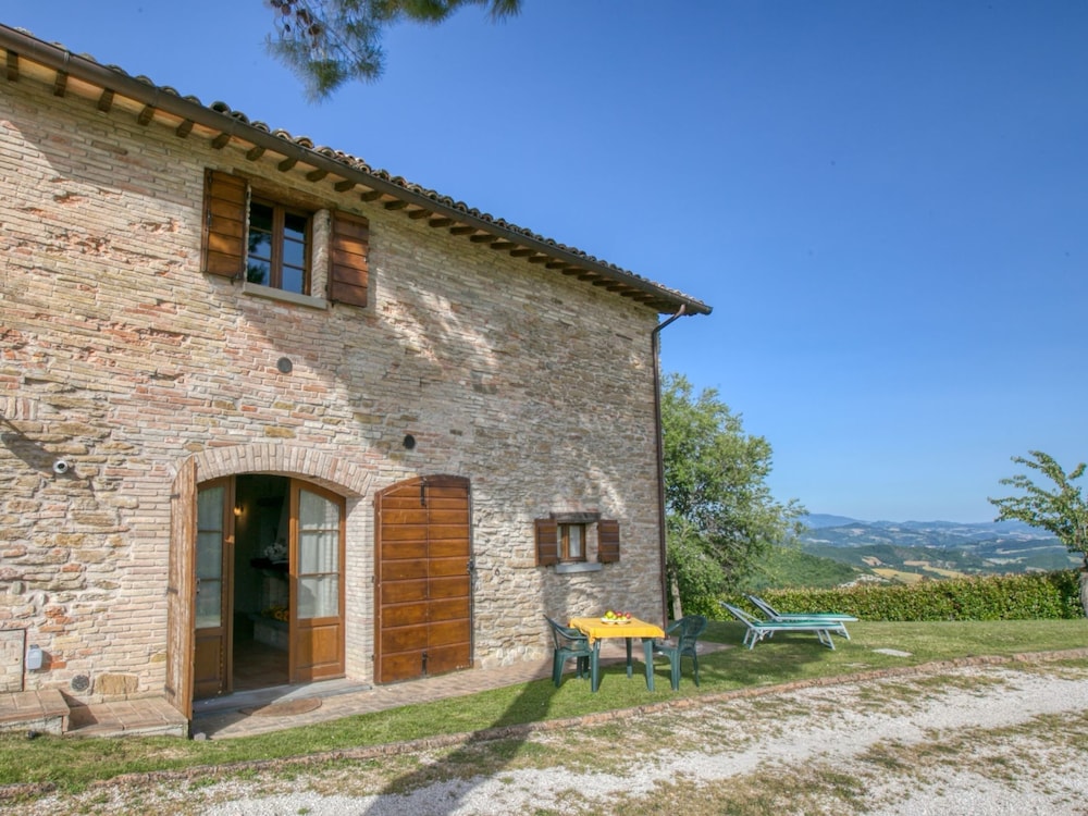 Flat on a Farm With Swimming Pool and Many Activities view 5
