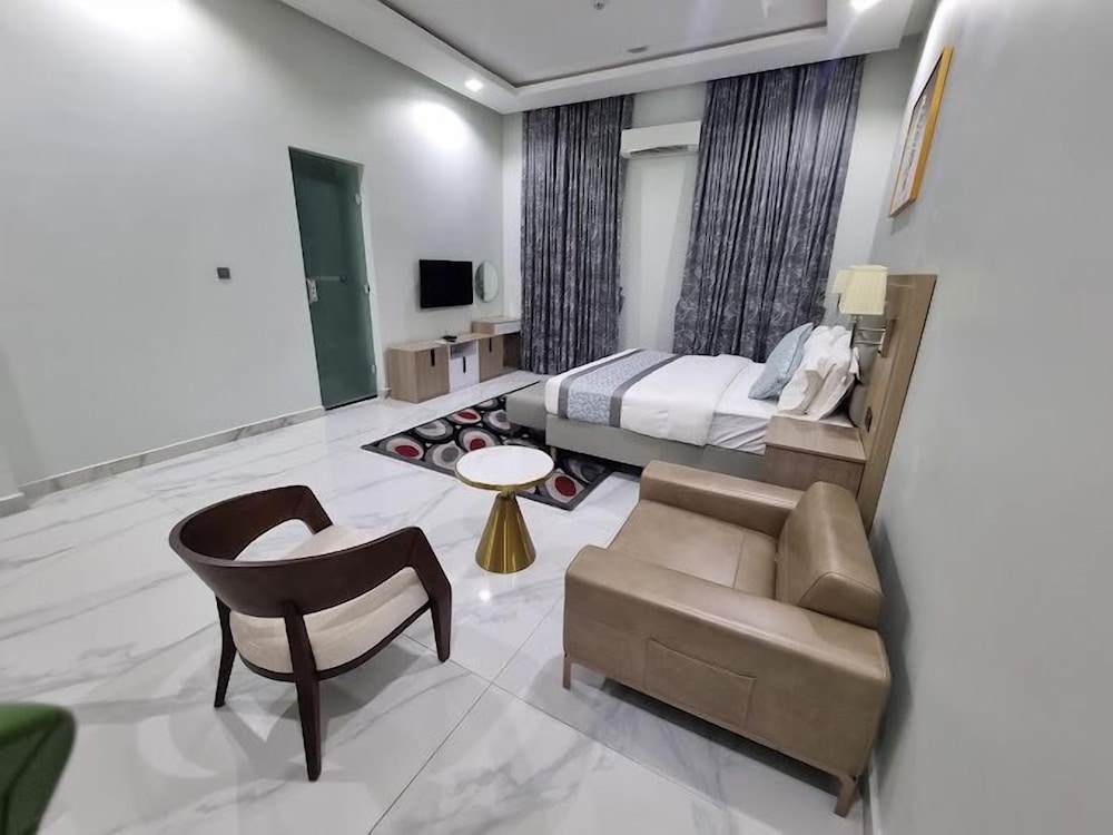 Circusse Suites and Apartments