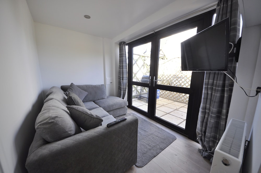 The Chalet is pet Friendly on a Farm Near Malvern