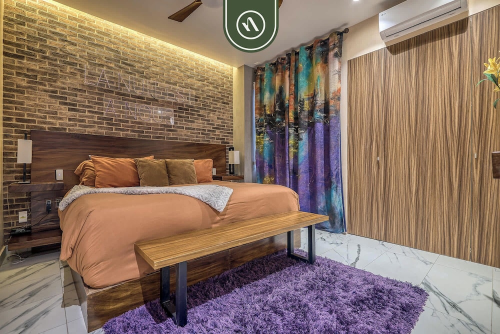 Amazing 1BR Penthouse With Balcony - Gym - Pool