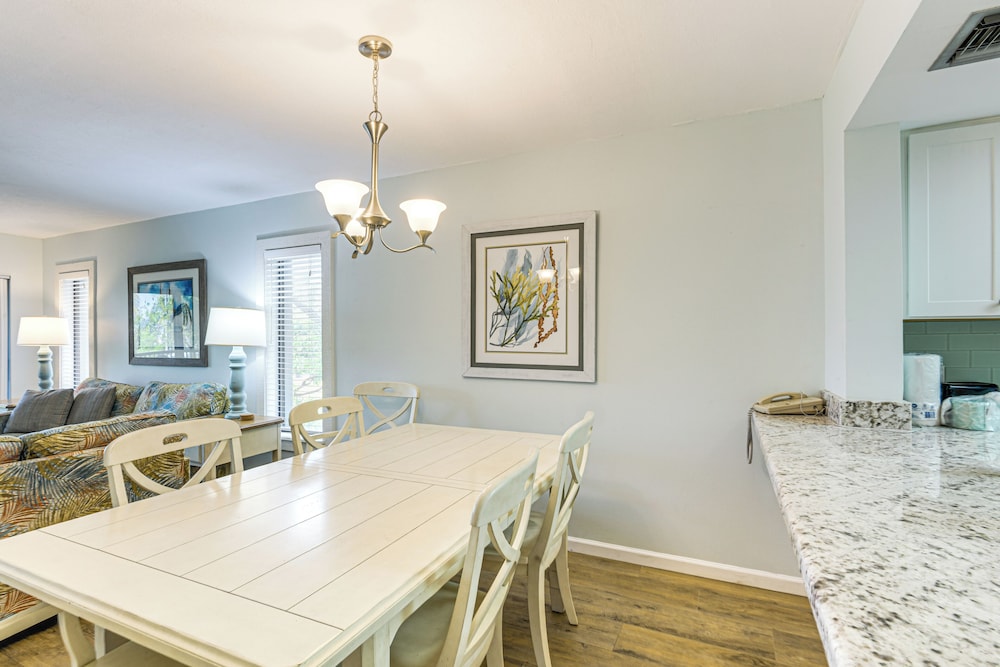 2 Mi to Sombrero Beach: Condo w/ Pool & Hot Tub