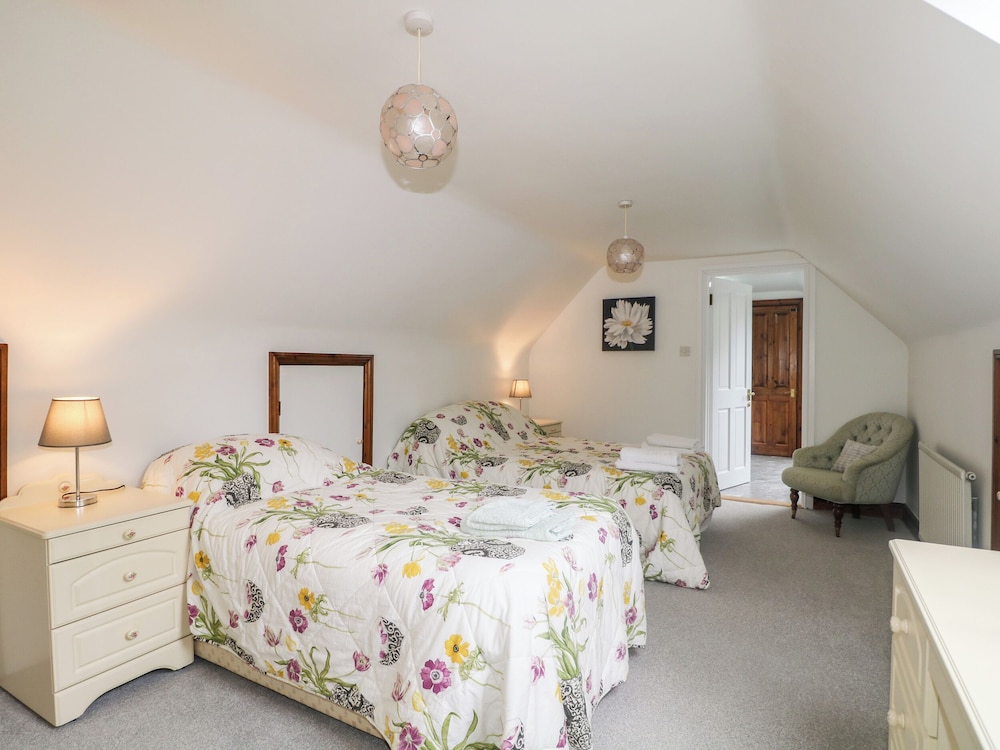 Miswells Cottages - Lake View