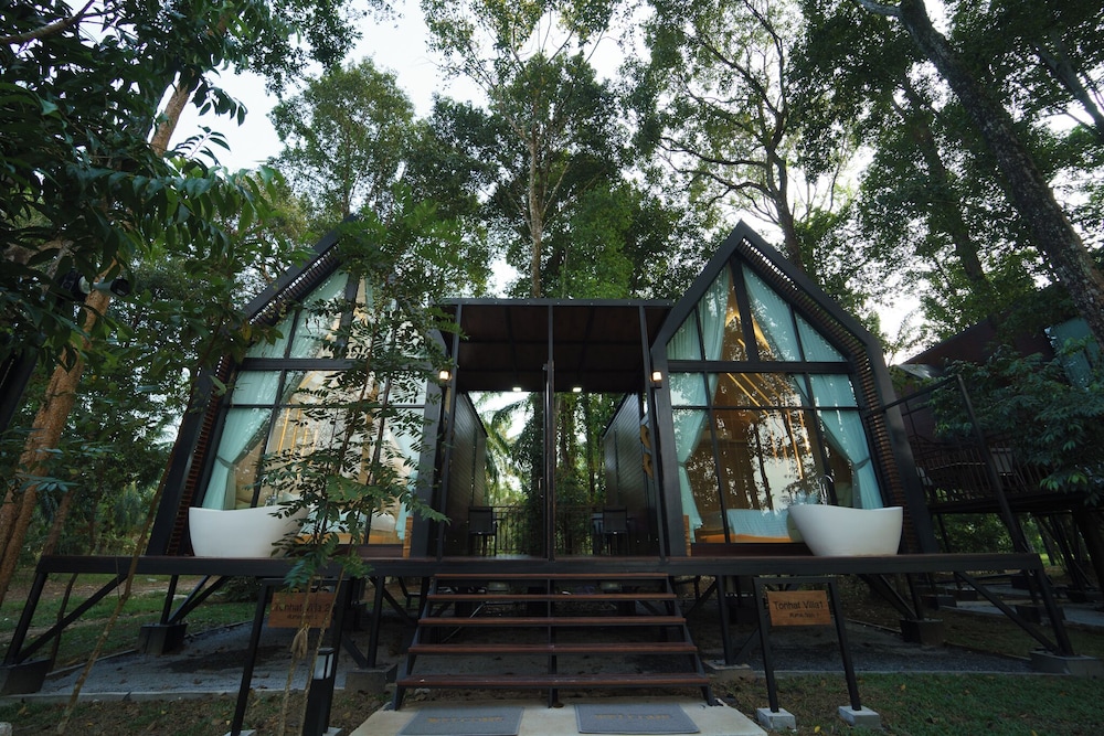 High Tree Resort Co.,Ltd.