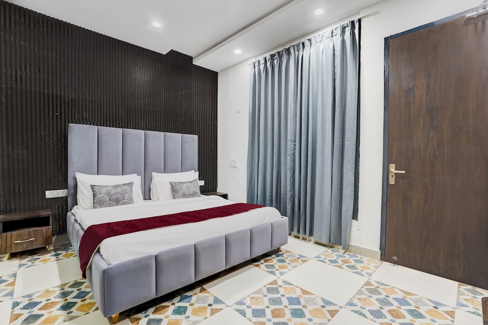 Alaya Stays Fortezza | Pet-friendly 6-BHK Farmhouse With Private Pool