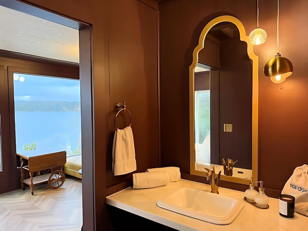 The Florentine Waterfront Hotel