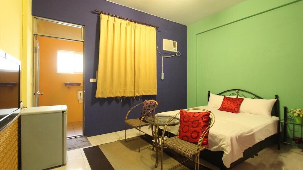 16 Alley Hostel