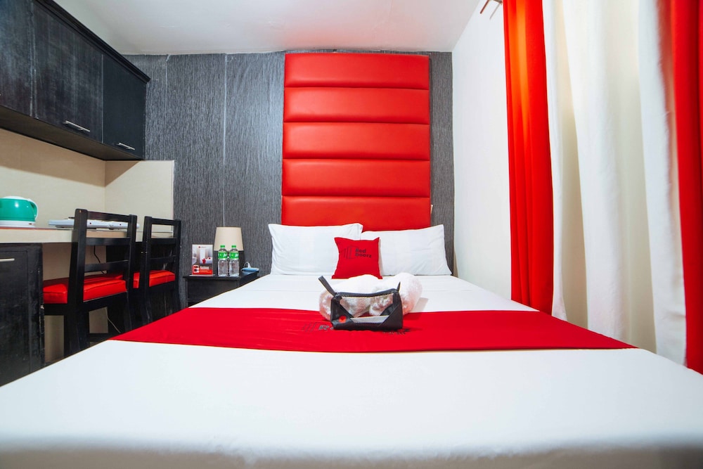 RedDoorz Plus @ A Santos Road Angeles City view 4