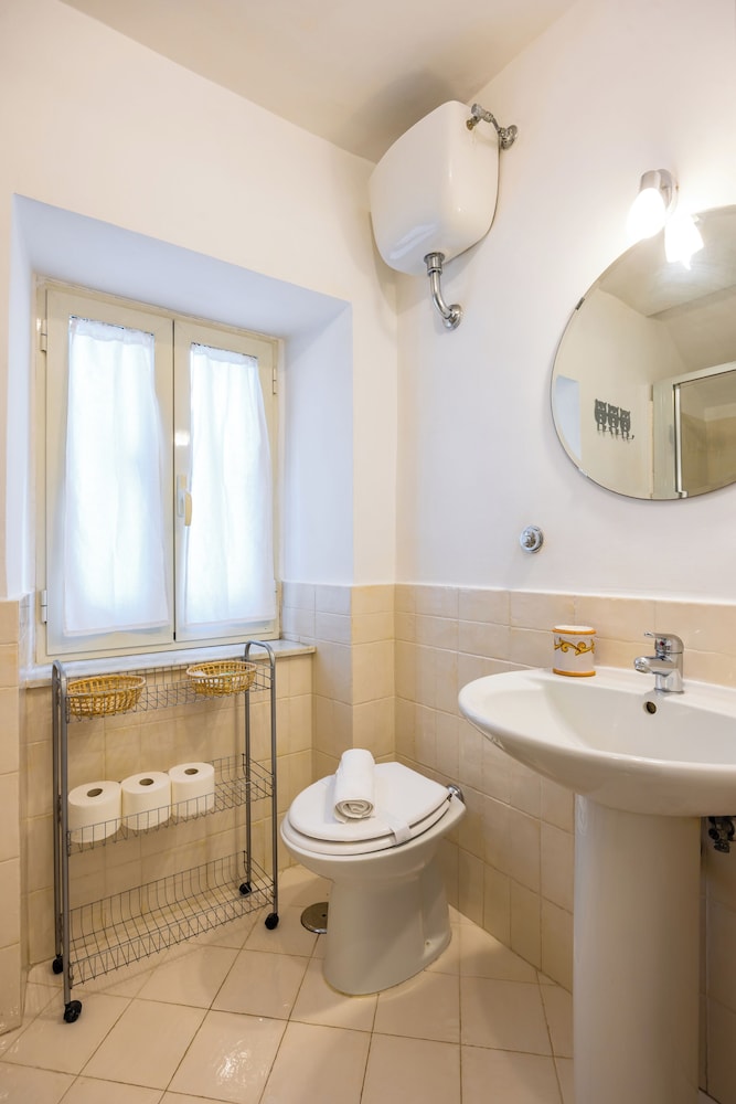 Cavour Art and Museum Flat by Napoliapartments