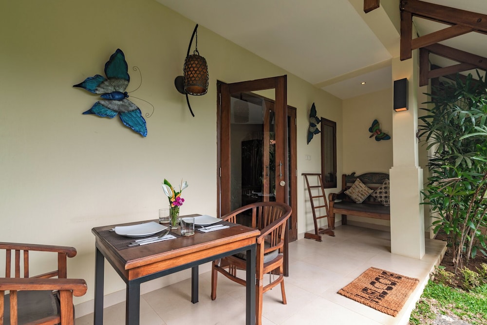 Alamanda Lovina Resort