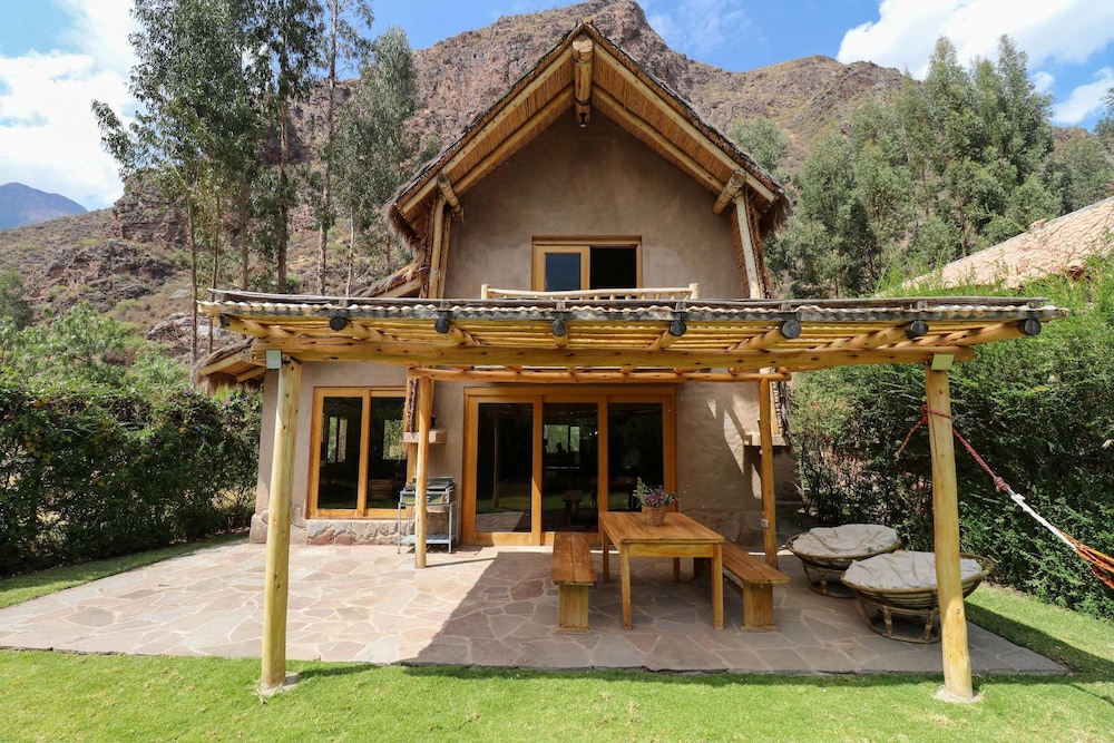 w Majestic 3BR House in Villa Sagrado