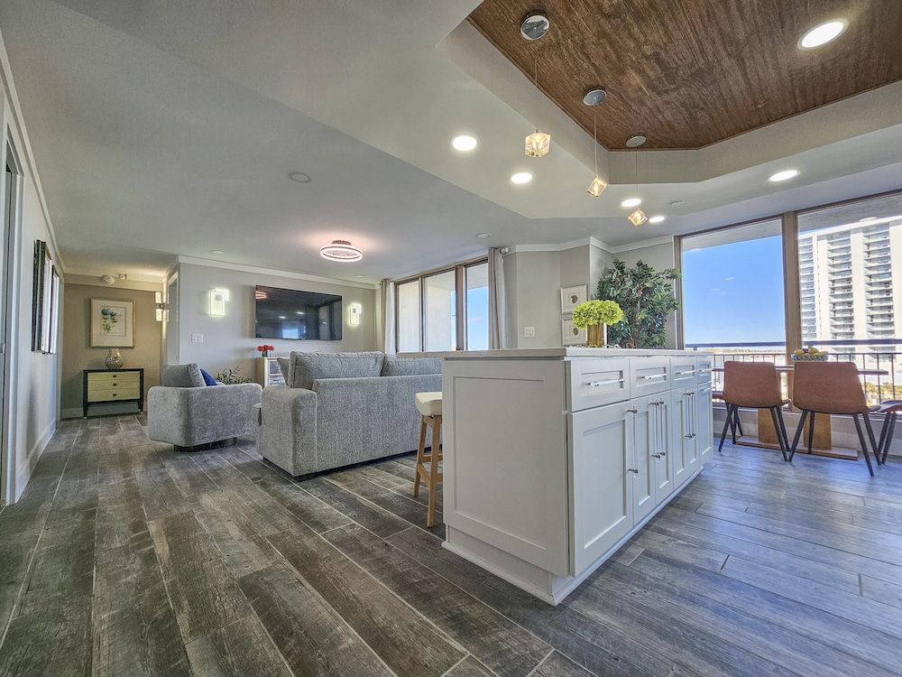 Superbly Updated Ocean View Condo, 303 Brighton, Full Access 3 Bedroom Condo