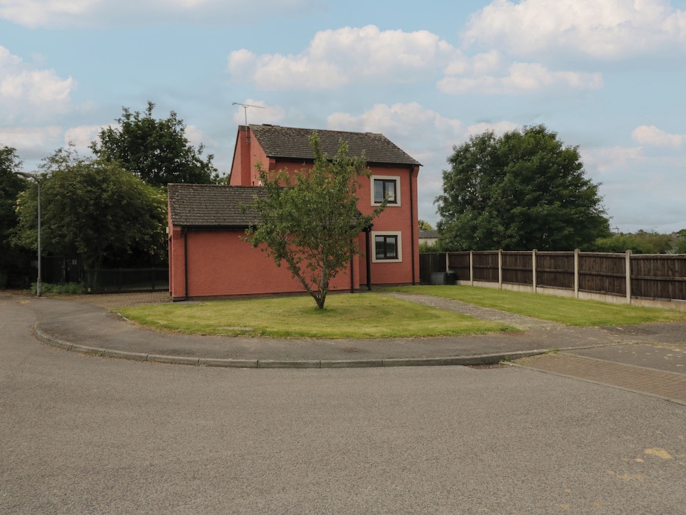 1 Eamont Park