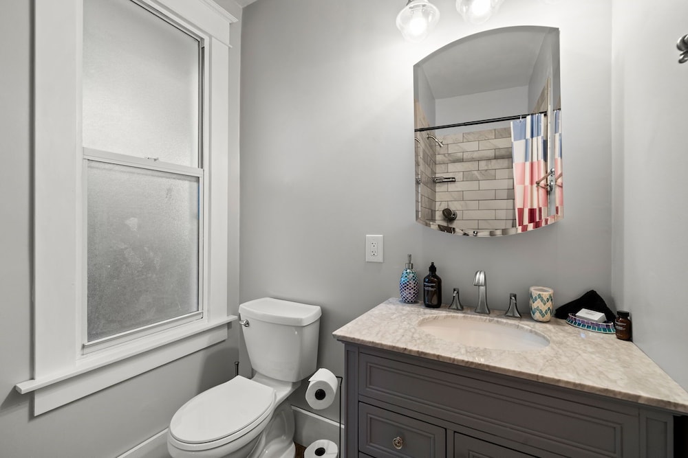 NEW Lakeland Landing Cute Bungalow by Downtown