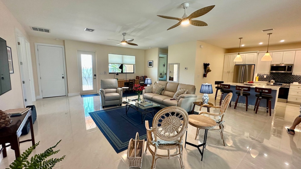 Beachcomber Lodge in Fort Myers Beach