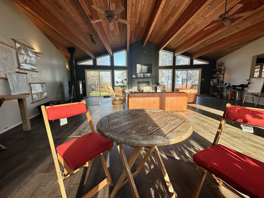 Green Coast Lodge