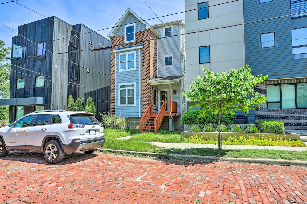 Central Cleveland Gem w/ Direct Skyline View!