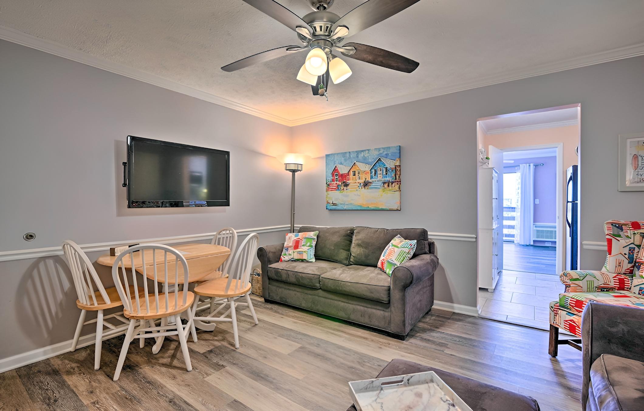 Beach Condo w/ Pool Access, 1 Block to the Ocean! view 4