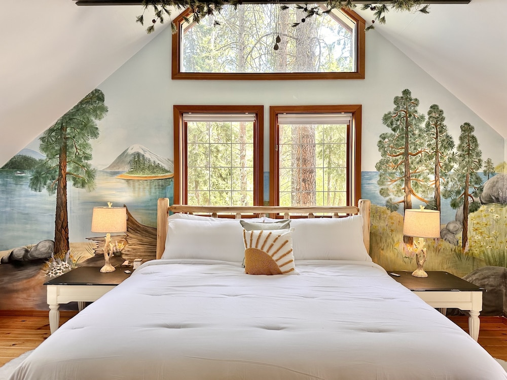Blue Pine Forest Lodge 3 Bedroom Cabin
