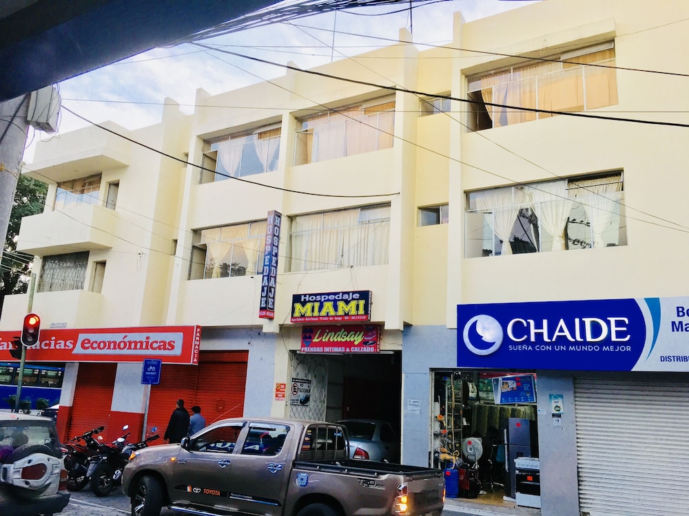 Hotel Hospedaje Miami - Image 1