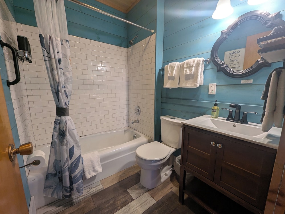 Feather Nest Inn