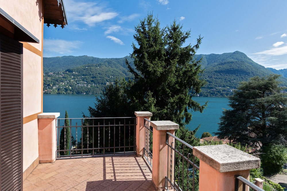 Pink Villa
