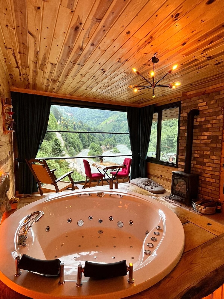 Kiana Bungalov view 3