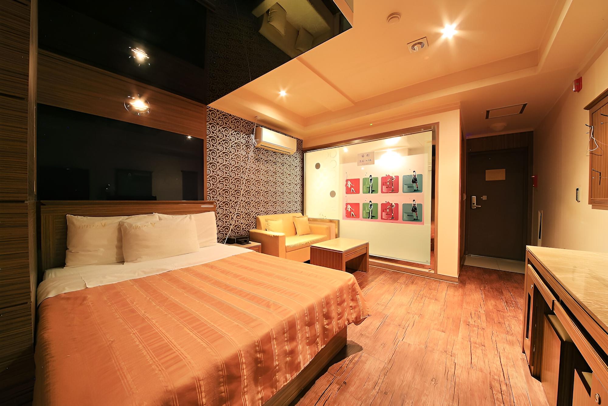 Photo 6